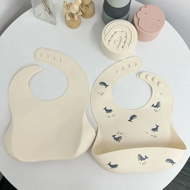 スーツかわいい授乳よだれかけ、フードよだれかけ、クジラ漫画食 - Silicone Baby Bibs のレビューと価格